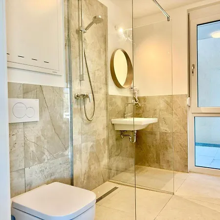 Modernes Mit Balkon Naehe Scs * Wiener Neudorf