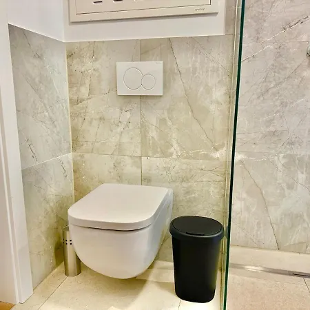 Apartamento Modernes Mit Balkon Naehe Scs Wiener Neudorf